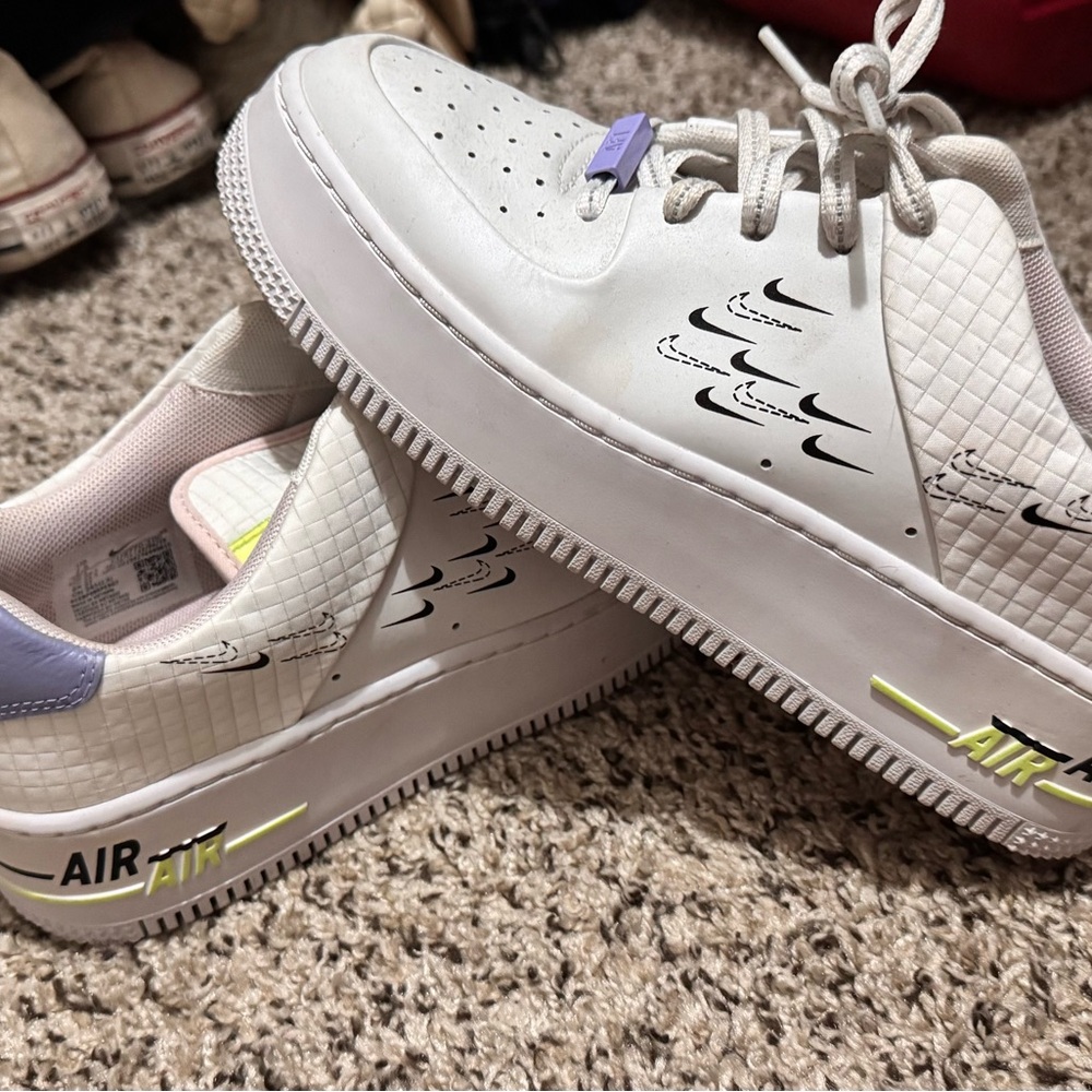Nike White and Purple Women's Shoes